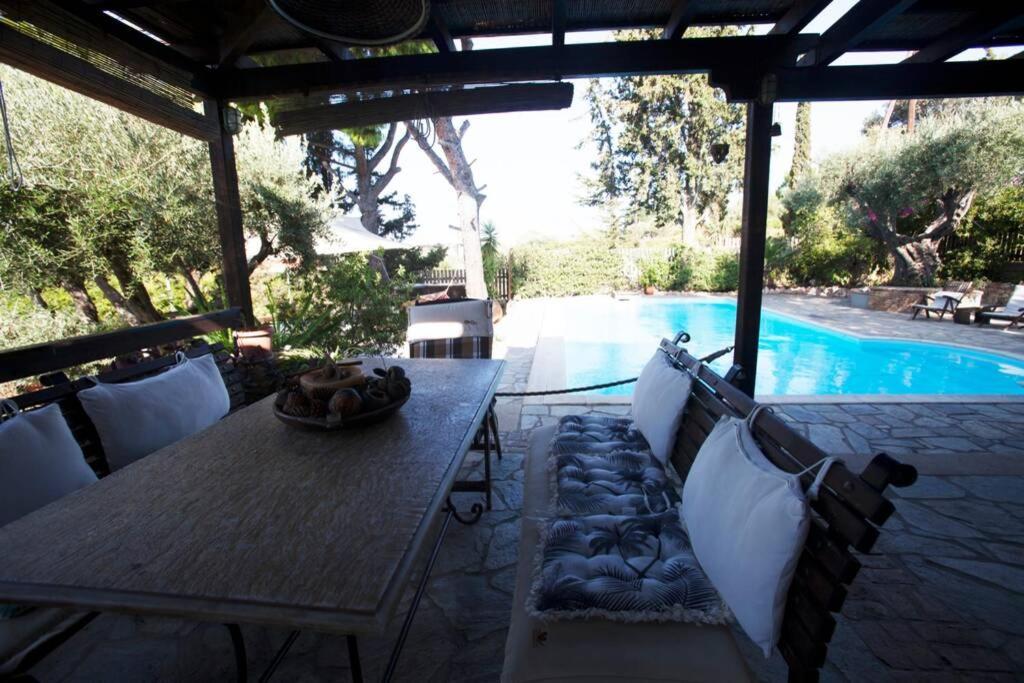 Villa Eleni Kaap Soenion Buitenkant foto